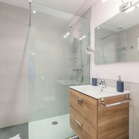 Apartment Zurriola - Beachside Comfort San Sebastian